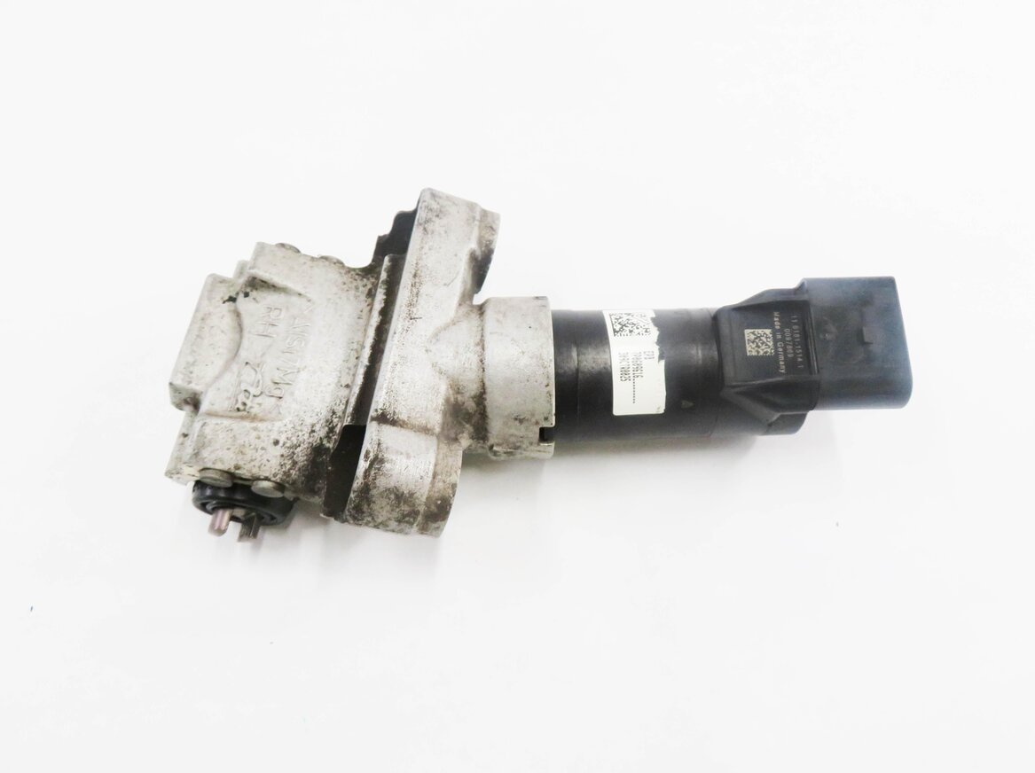 Thumbnail 5: 2011 PORSCHE CAYENNE (958) RIGHT PASSENGER REAR PARKING BRAKE ACTUATOR MOTOR