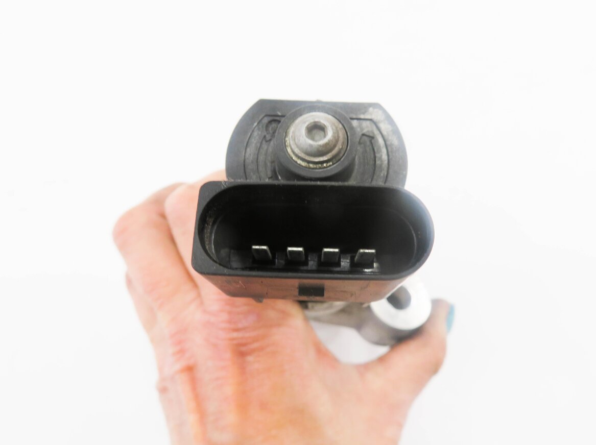 Thumbnail 6: 2011 PORSCHE CAYENNE (958) RIGHT PASSENGER REAR PARKING BRAKE ACTUATOR MOTOR