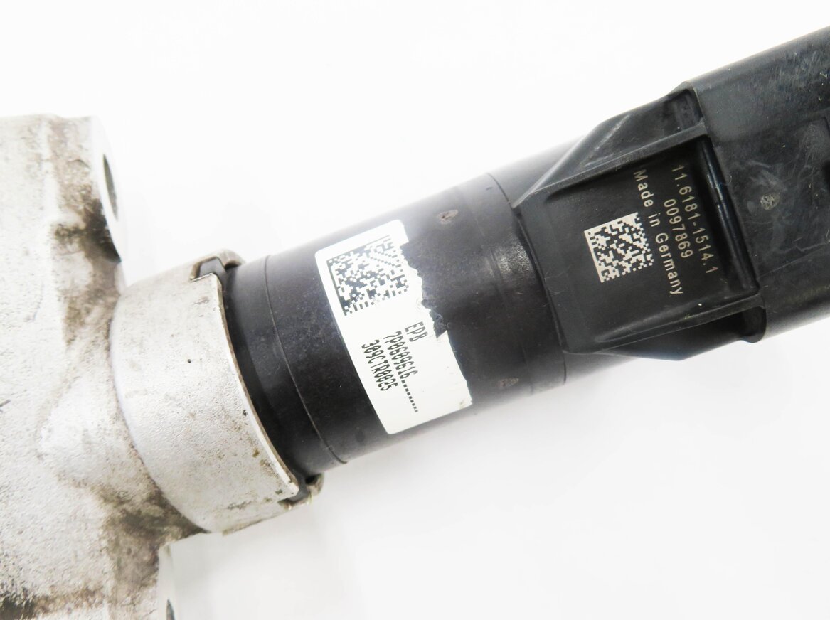 Thumbnail 7: 2011 PORSCHE CAYENNE (958) RIGHT PASSENGER REAR PARKING BRAKE ACTUATOR MOTOR