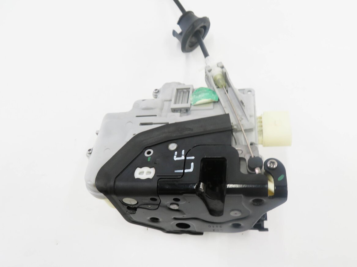 Thumbnail 6: 09-18 AUDI / PORSCHE - A4 A5 Q5 S4 TT CAYENNE PANAMERA TOURAEG DRIVER DOOR LATCH