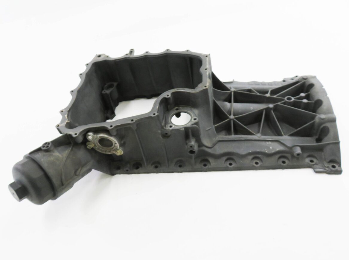 Thumbnail 2: 2011-2013 PORSCHE CAYENNE (958) 4.8L M48 V8 - UPPER ENGINE OIL PAN CRADLE