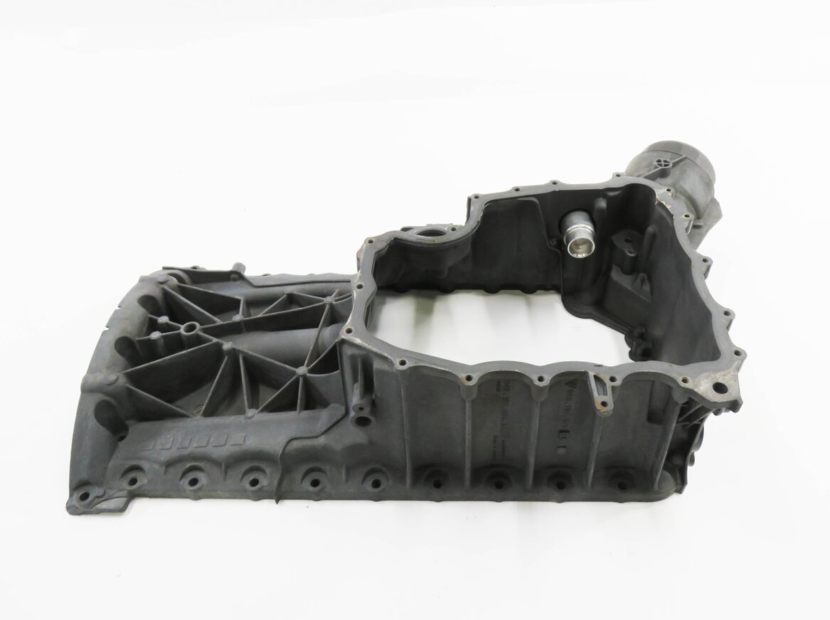 Thumbnail 5: 2011-2013 PORSCHE CAYENNE (958) 4.8L M48 V8 - UPPER ENGINE OIL PAN CRADLE