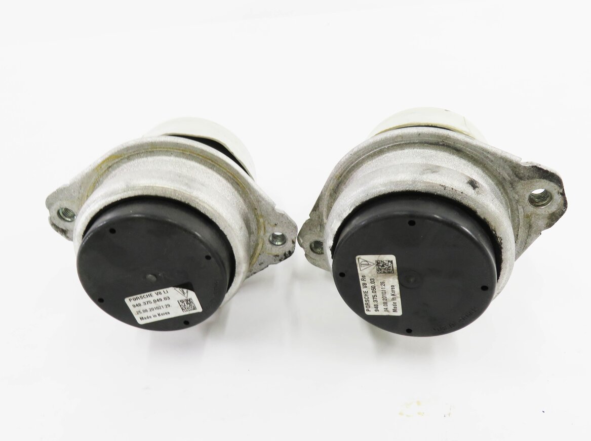 Thumbnail 2: 2011 PORSCHE CAYENNE (958) 4.8L M48 V8 ENGINE - MOTOR MOUNT SET-2