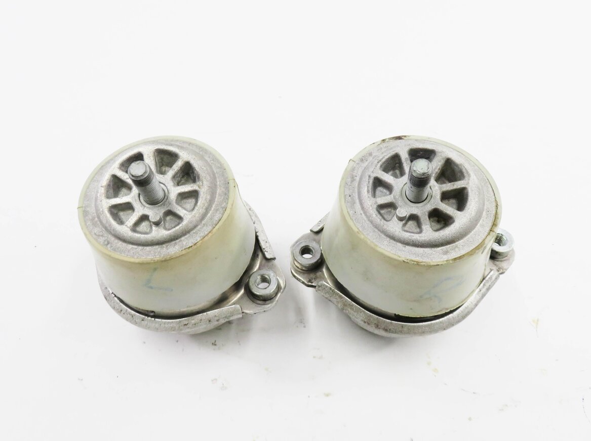 Thumbnail 6: 2011 PORSCHE CAYENNE (958) 4.8L M48 V8 ENGINE - MOTOR MOUNT SET-2
