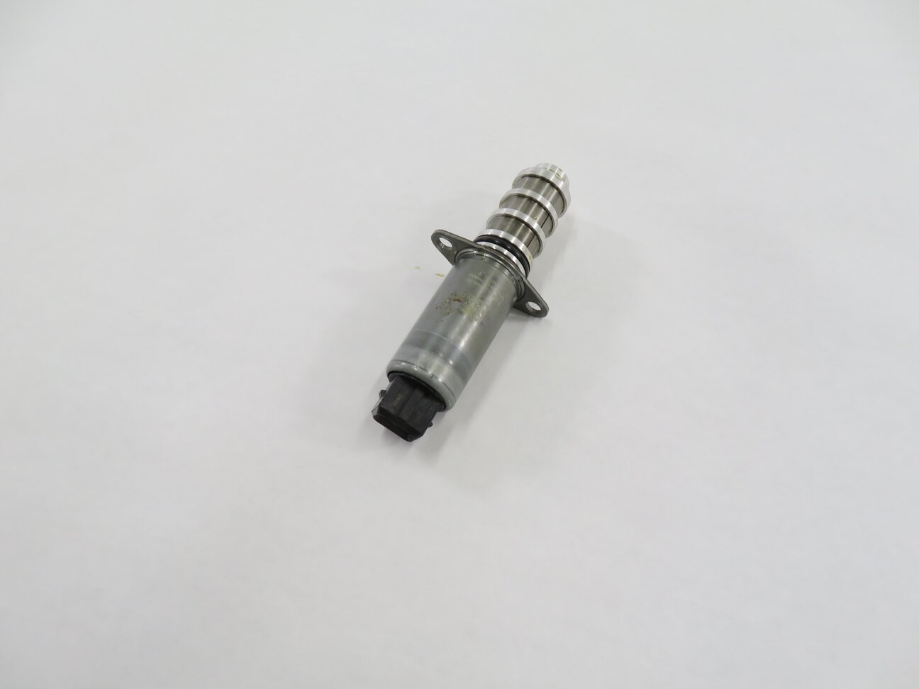 2011 PORSCHE CAYENNE (958) 4.8L ENGINE - VVT CAMSHAFT ADJUSTER TIMING SOLENOID