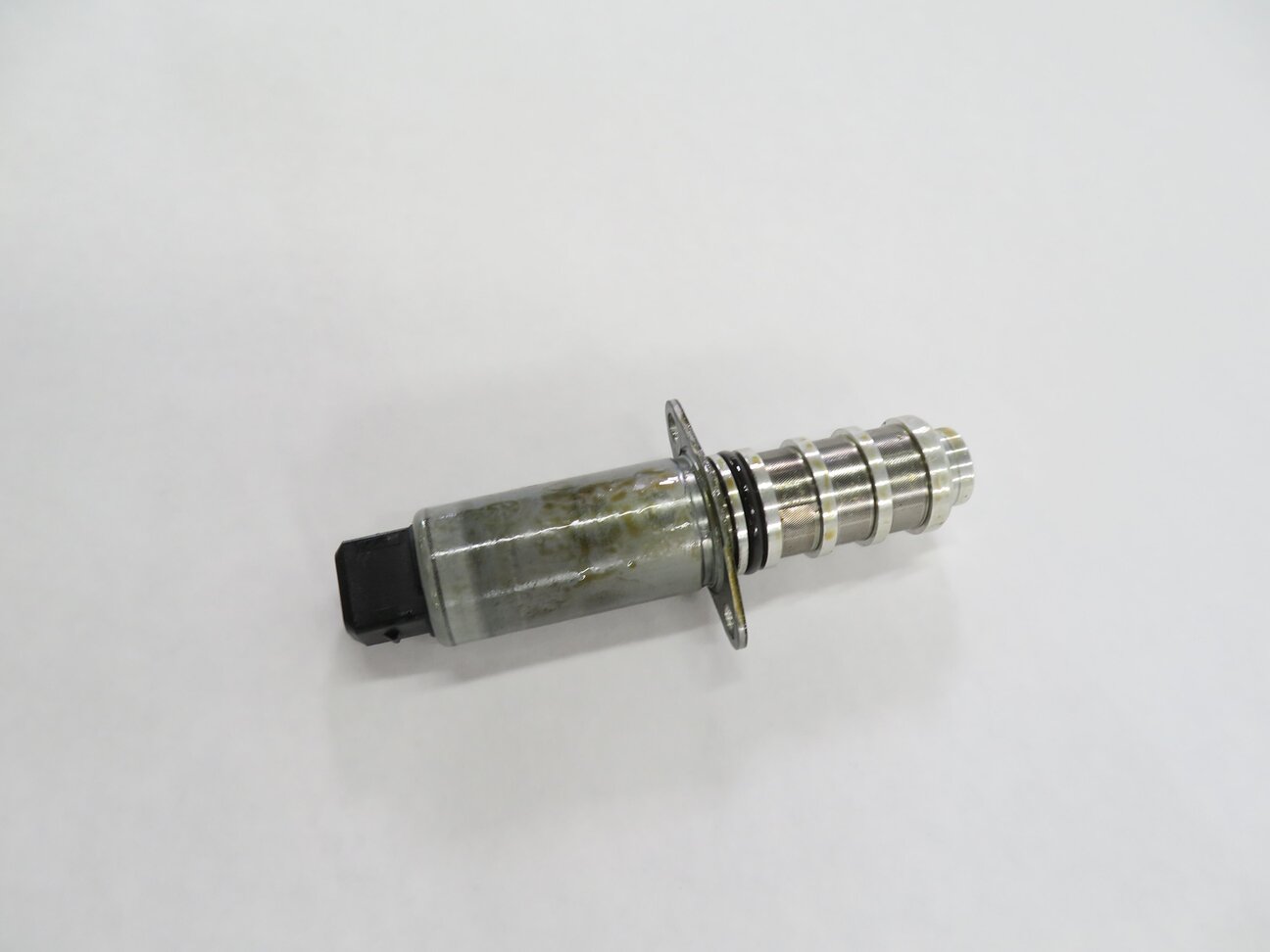 Thumbnail 3: 2011 PORSCHE CAYENNE (958) 4.8L ENGINE - VVT CAMSHAFT ADJUSTER TIMING SOLENOID