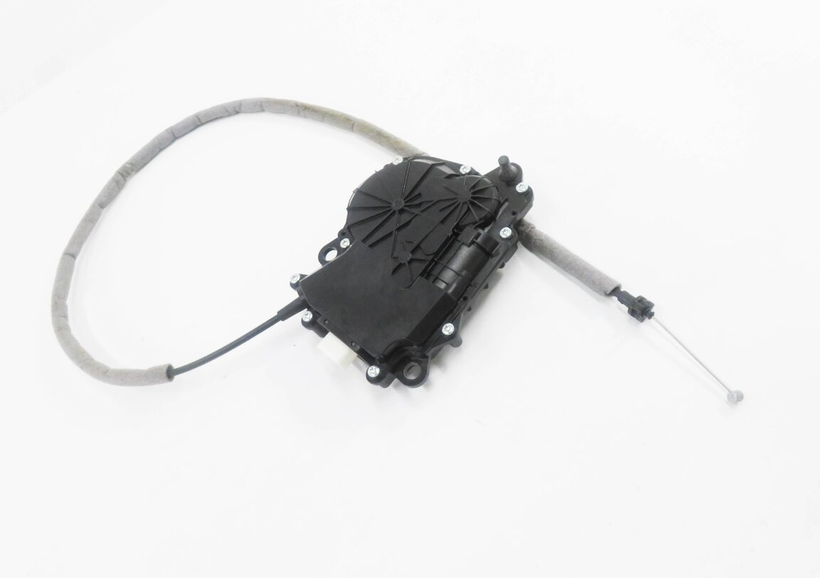 2012 BMW 528i (F10) REAR TRUNK SOFT CLOSE LOCK LATCH ACTUATOR MOTOR