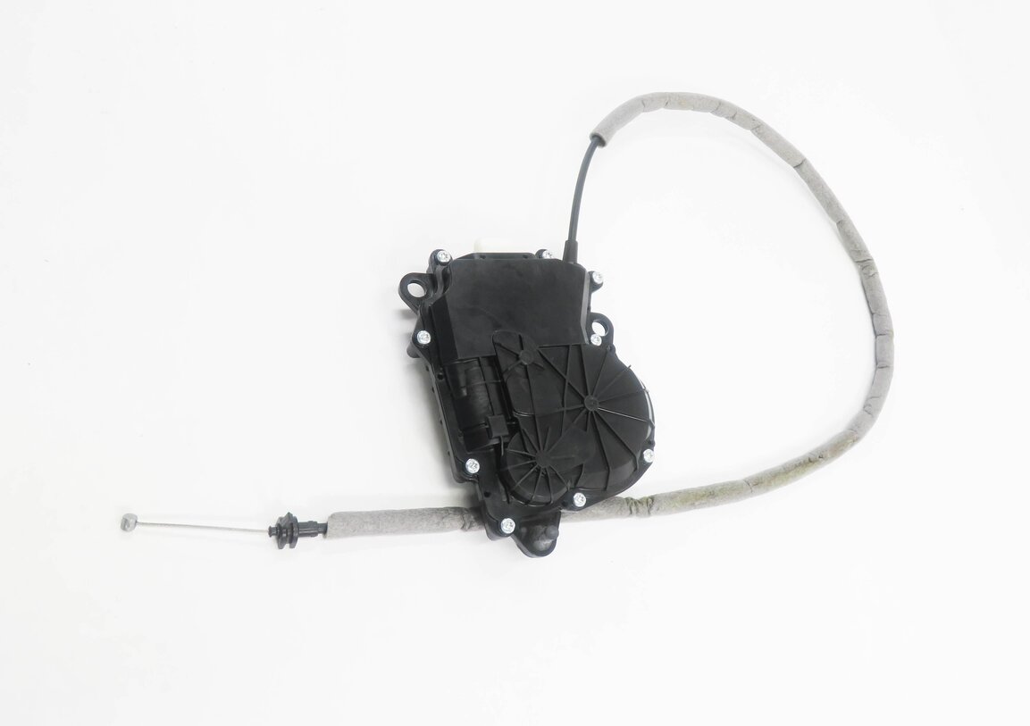Thumbnail 4: 2012 BMW 528i (F10) REAR TRUNK SOFT CLOSE LOCK LATCH ACTUATOR MOTOR