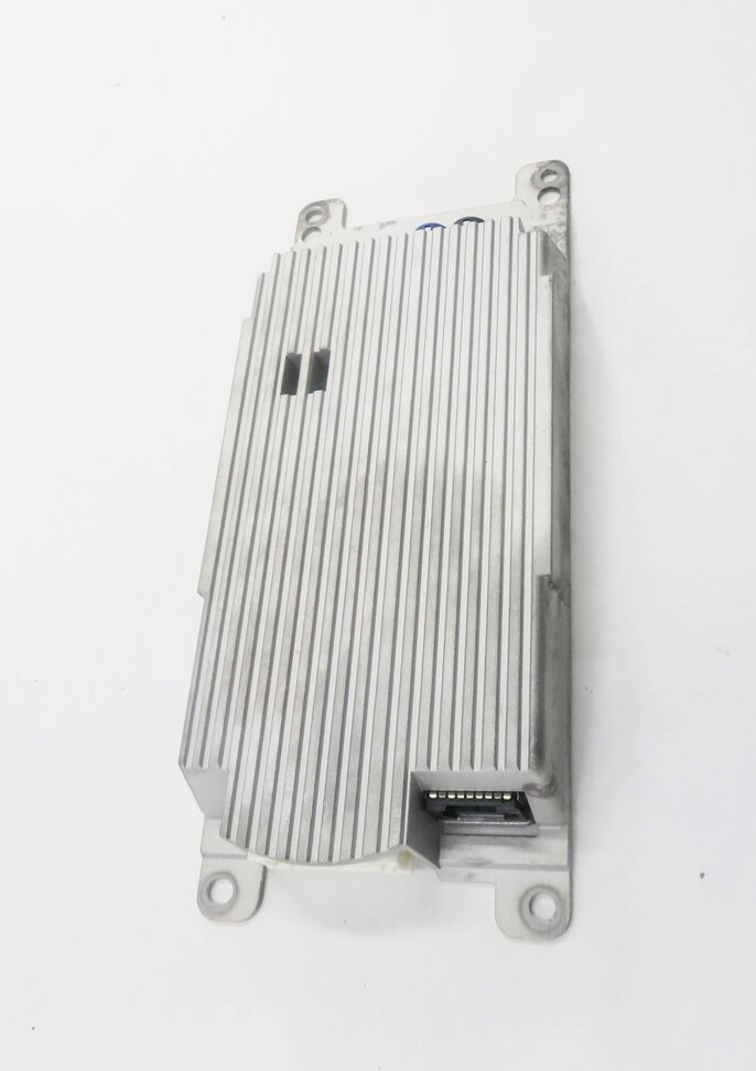 Thumbnail 3: 2012 BMW 528i (F10) BLUETOOTH TELEMATICS COMBOX CONTROL MODULE
