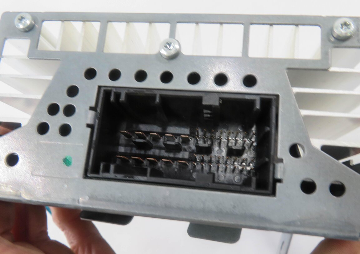 Thumbnail 6: 11-13 BMW 528i 535i 550i (F10) RADIO STEREO AUDIO AMP AMPLIFIER (HARMAN BECKER)
