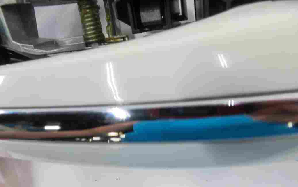 Thumbnail 7: 2011-2016 BMW 528i 535i 550i M5 (F10) RIGHT FRONT PASSENGER DOOR HANDLE (WHITE)