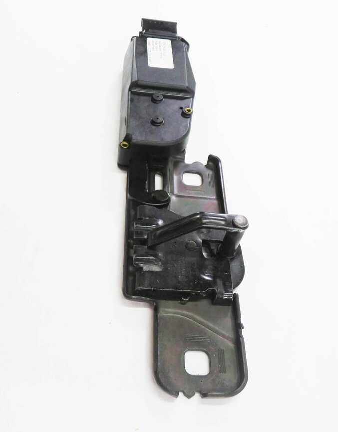 Thumbnail 4: 2015 AUDI Q5 (B8 8R) REAR TRUNK LOWER LOCK LATCH ACTUATOR MOTOR STRIKER PLATE