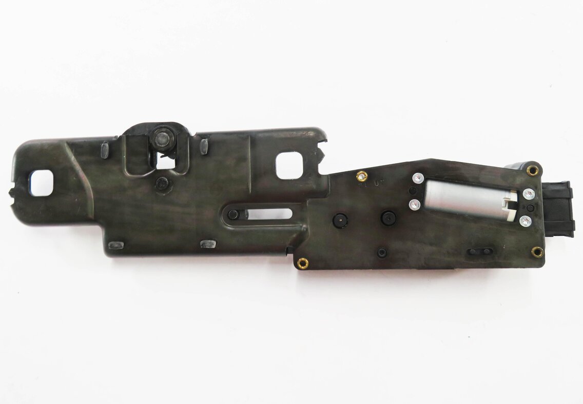 Thumbnail 6: 2015 AUDI Q5 (B8 8R) REAR TRUNK LOWER LOCK LATCH ACTUATOR MOTOR STRIKER PLATE