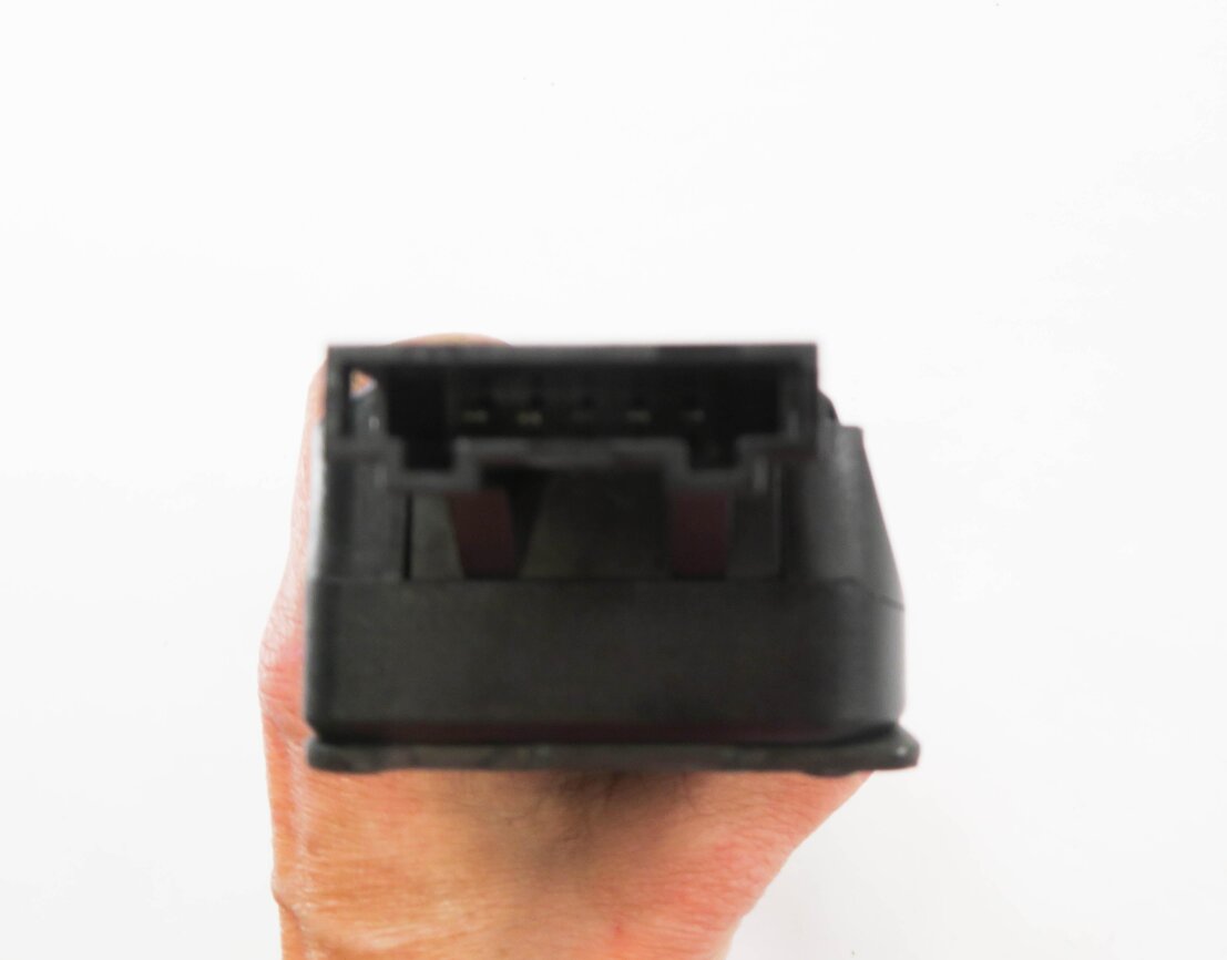 Thumbnail 7: 2015 AUDI Q5 (B8 8R) REAR TRUNK LOWER LOCK LATCH ACTUATOR MOTOR STRIKER PLATE