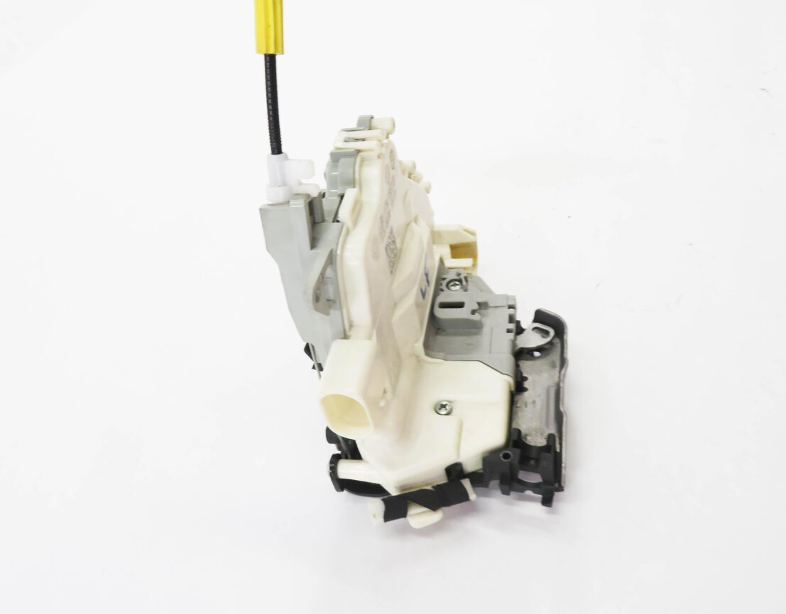 Thumbnail 4: 2010-2019 AUDI / PORSCHE A4 S4 A5 S5 A6 Q3 Q5 Q7 TT 911 - LEFT FRONT DOOR LATCH