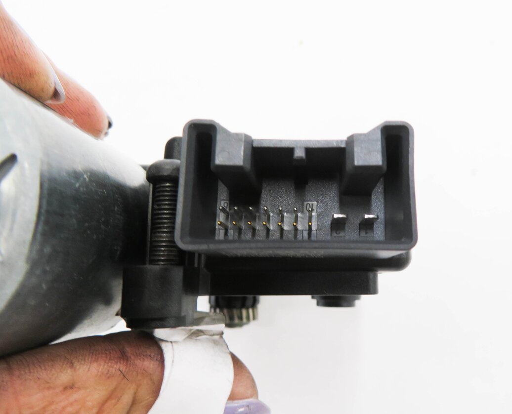 Thumbnail 6: 2007-2014 AUDI Q7 (4L) SUNROOF MOTOR / SUNSHADE MOTOR