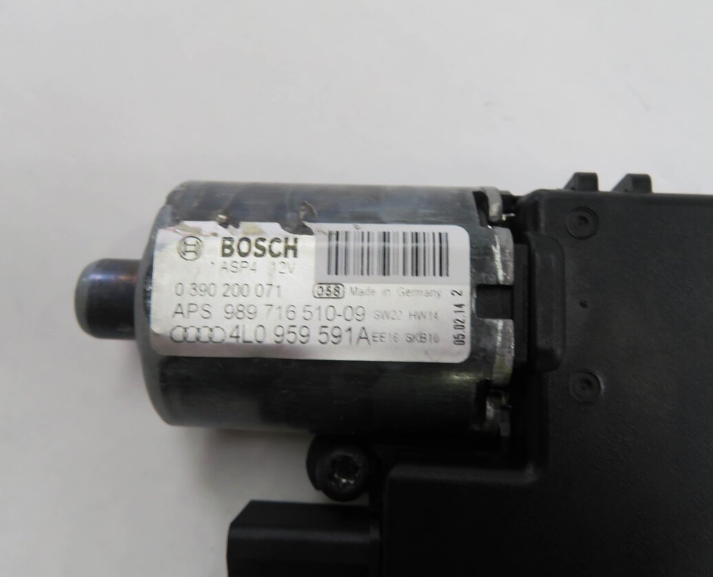 Thumbnail 7: 2007-2014 AUDI Q7 (4L) SUNROOF MOTOR / SUNSHADE MOTOR