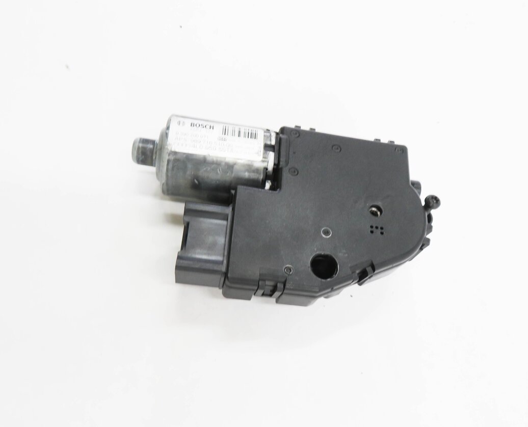 Thumbnail 3: 2007-2014 AUDI Q7 (4L) SUNROOF MOTOR / SUNSHADE MOTOR