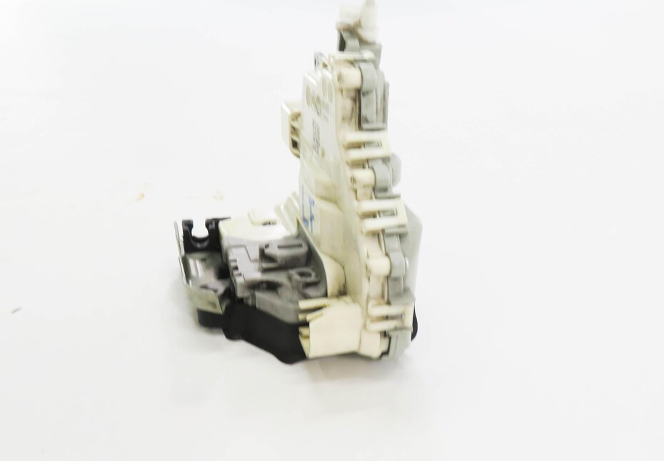 Thumbnail 4: 2010-2017 AUDI A4 A5 A6 A7 A8 Q3 Q5 Q7 S5 S6 S7 S8 TT - LEFT FRONT DOOR LATCH