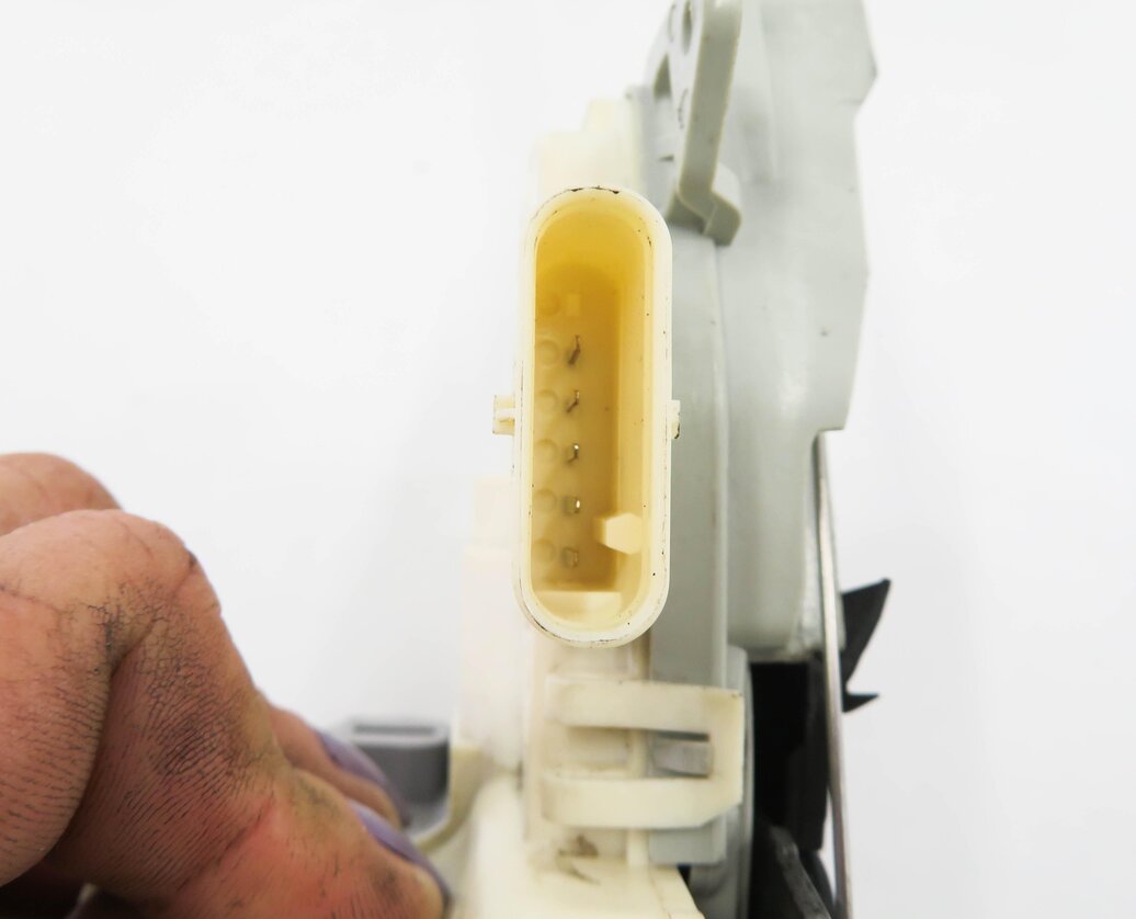 Thumbnail 7: 2010-2019 AUDI / PORSCHE A4 S4 A5 S5 A6 Q3 Q5 Q7 TT 911 - RIGHT FRONT DOOR LATCH