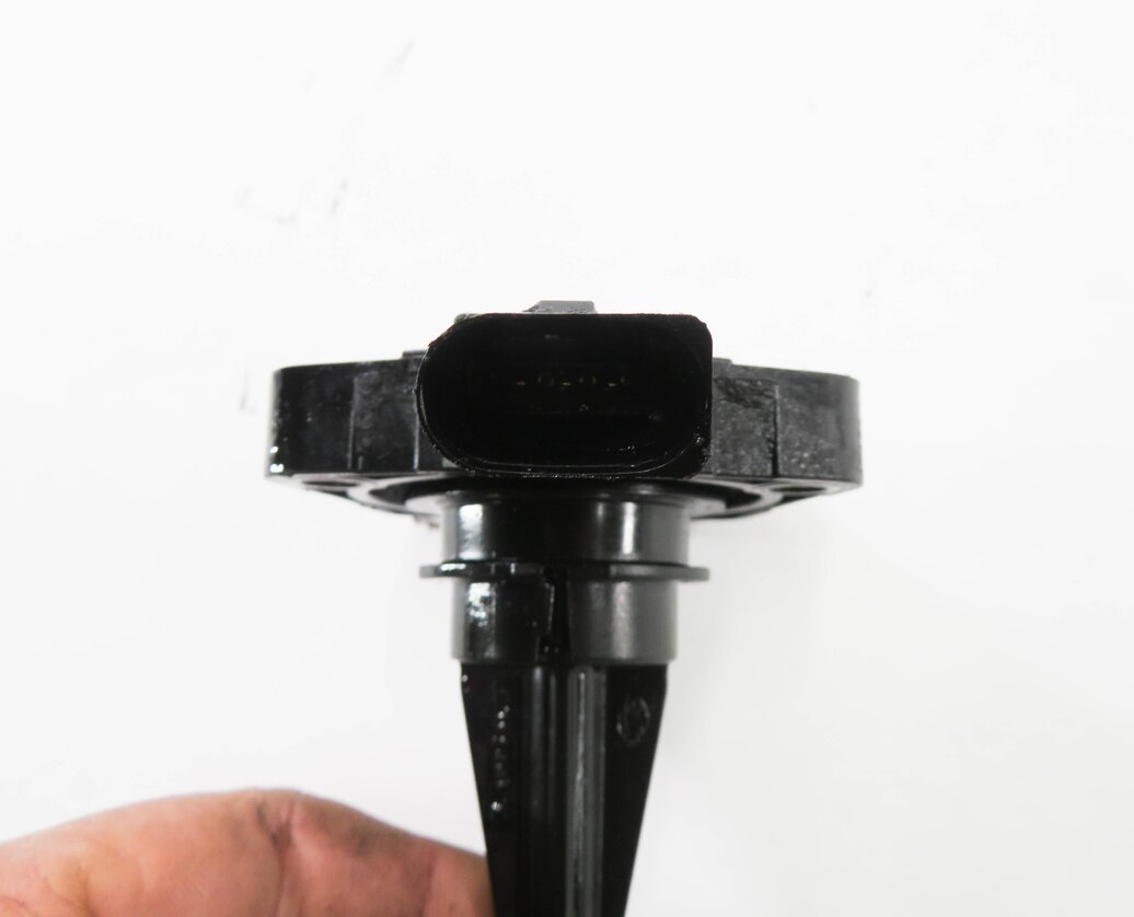 Thumbnail 6: 2014 AUDI Q7 (4L) 3.0L CNRB DIESEL ENGINE - OIL LEVEL SENSOR SENDER