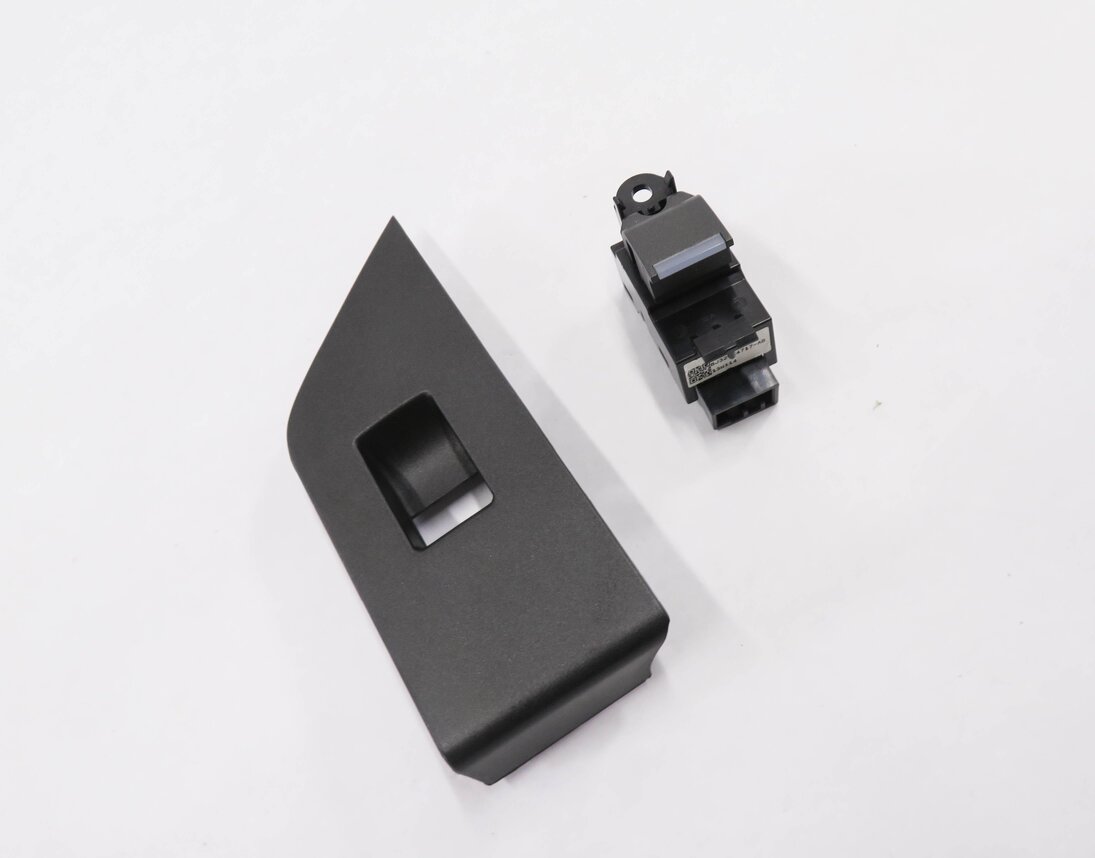 2013 RANGE ROVER EVOQUE (L538) LEFT REAR DOOR WINDOW SWITCH w/ TRIM
