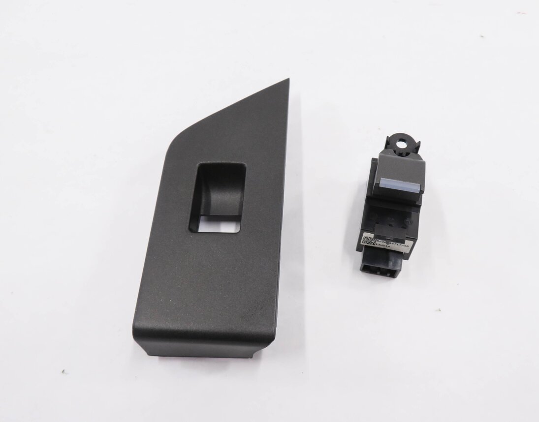 Thumbnail 2: 2013 RANGE ROVER EVOQUE (L538) LEFT REAR DOOR WINDOW SWITCH w/ TRIM