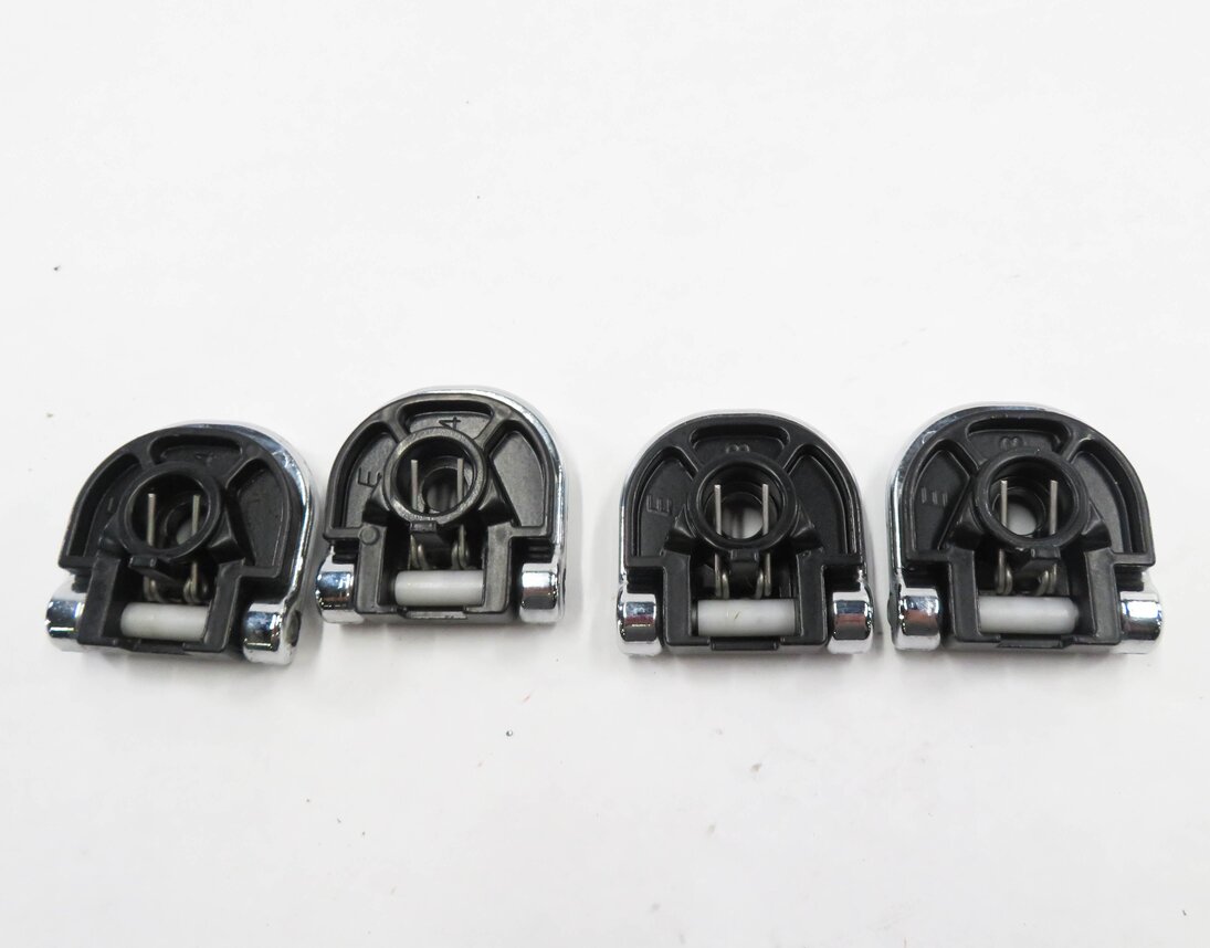 Thumbnail 6: 2013 RANGE ROVER EVOQUE (L538) REAR CARGO TIE DOWN HOOK BUCKLE SET-4