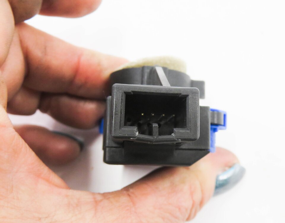 Thumbnail 6: 2013 RANGE ROVER EVOQUE (L538) HEATER A/C TEMPERATURE CONTROL SENSOR