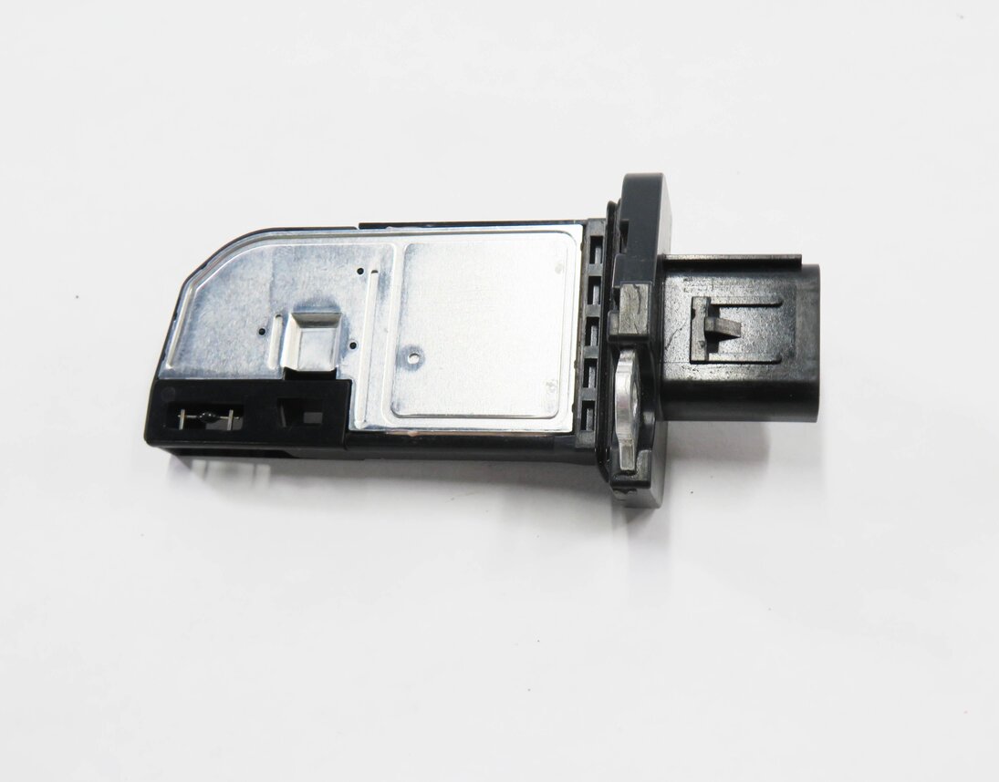 Thumbnail 2: 12-17 LAND ROVER LR2 EVOQUE DISCOVERY (L538 L550) 2.0L MASS AIR FLOW SENSOR MAF