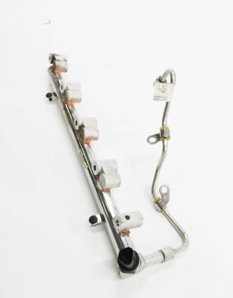 Thumbnail 3: 2013 RANGE ROVER EVOQUE (L538) 2.0L TURBO ENGINE - FUEL RAIL FUEL INJECTOR RAIL