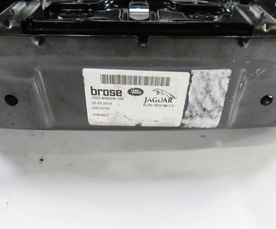 Thumbnail 9: 2013 RANGE ROVER EVOQUE (L538) LEFT FRONT DRIVER SEAT TRACK w/ MOTORS