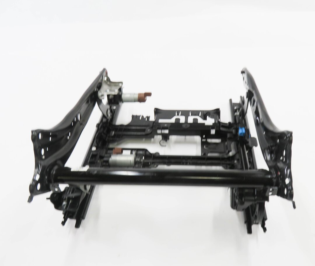 Thumbnail 5: 2018 MERCEDES C300 (W205) LEFT FRONT DRIVER SEAT TRACK w/ MOTORS (MEMORY)