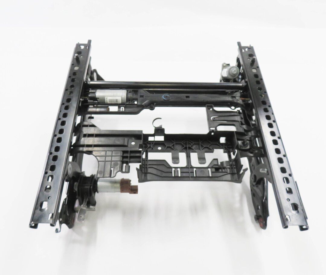 Thumbnail 6: 2018 MERCEDES C300 (W205) LEFT FRONT DRIVER SEAT TRACK w/ MOTORS (MEMORY)