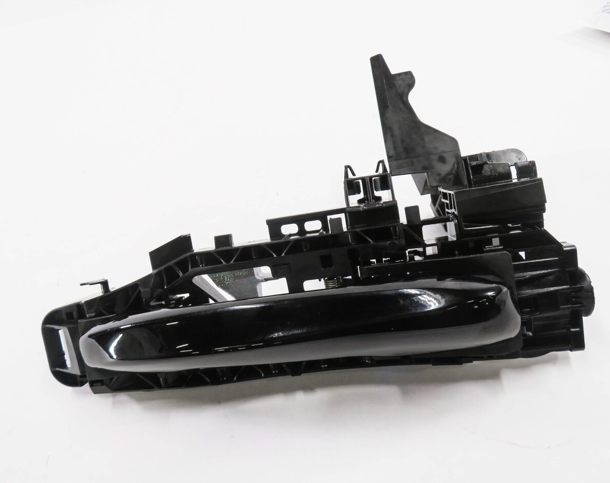 Thumbnail 2: 2016-2019 MERCEDES C300 C350 GLC300 GLC350 GLE450 - DRIVER DOOR HANDLE (BLACK)