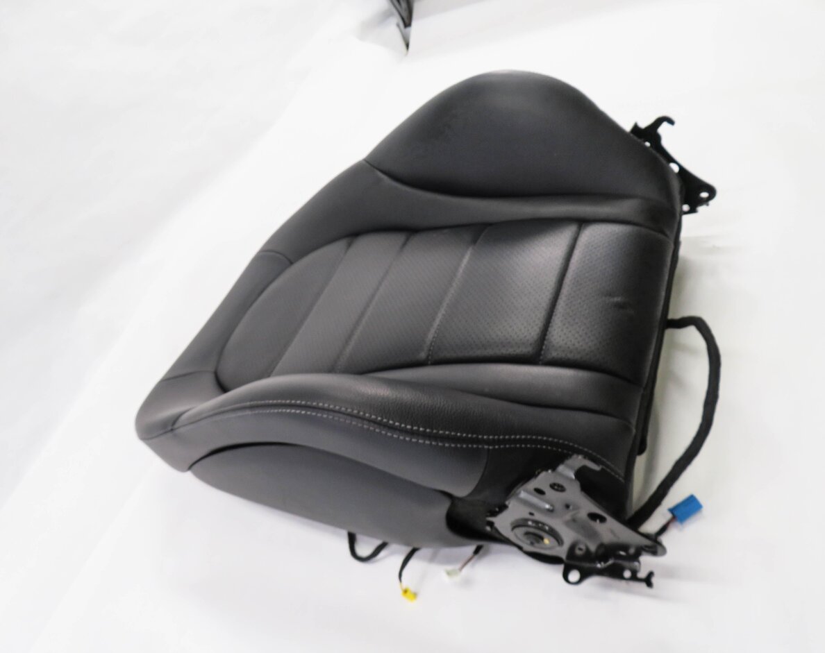 Thumbnail 4: 2018 MERCEDES C300 (W205) RIGHT FRONT UPPER TOP HEATED SEAT CUSHION (BLACK)