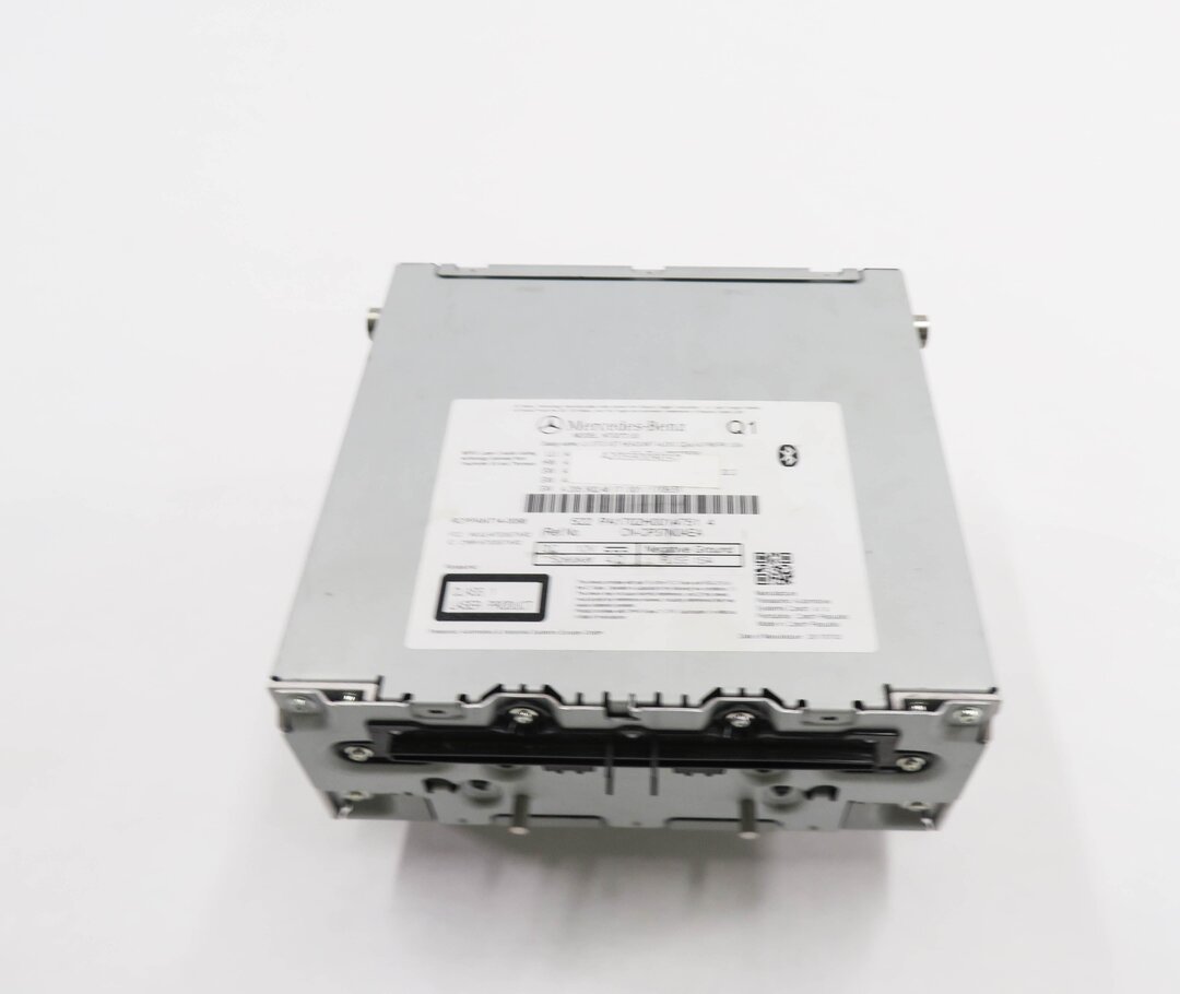 Thumbnail 2: 2018 MERCEDES C300 (W205) AM/FM RADIO STEREO RECEIVER CD PLAYER
