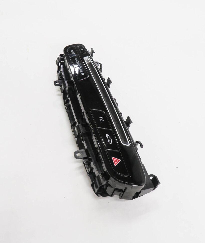 Thumbnail 4: 2018 MERCEDES C300 (W205) RADIO NAVIGATION MEDIA PHONE HAZARD SWITCH BUTTON