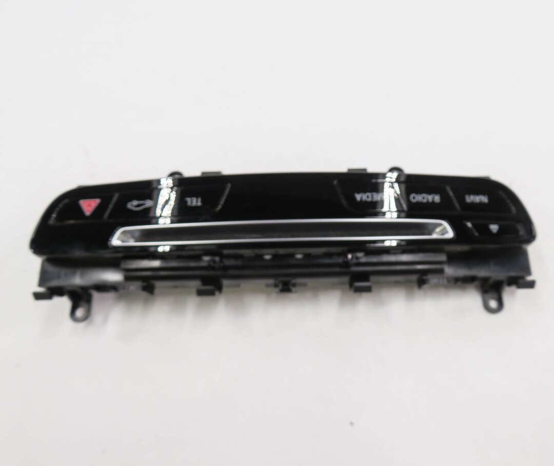 Thumbnail 5: 2018 MERCEDES C300 (W205) RADIO NAVIGATION MEDIA PHONE HAZARD SWITCH BUTTON