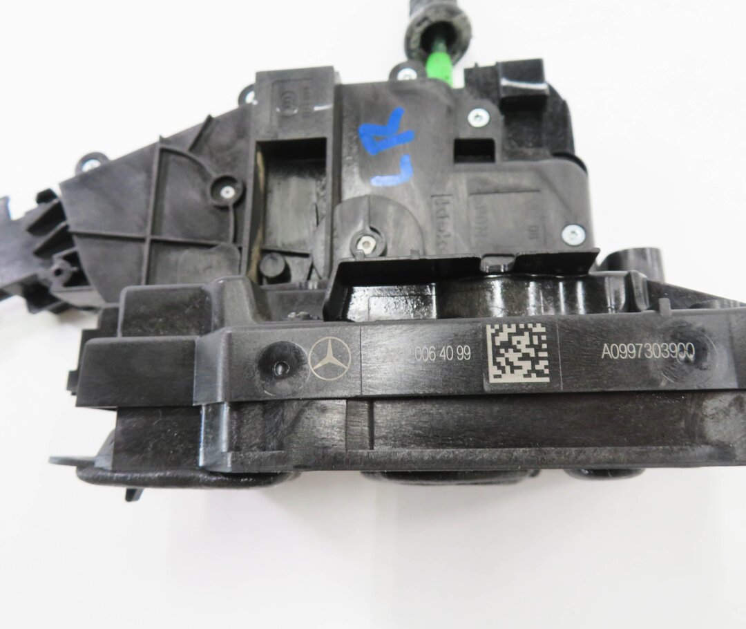 Thumbnail 7: 2015-2021 MERCEDES C300 C350 C400 C450 E300 E400 E450 GLC - LEFT REAR DOOR LATCH