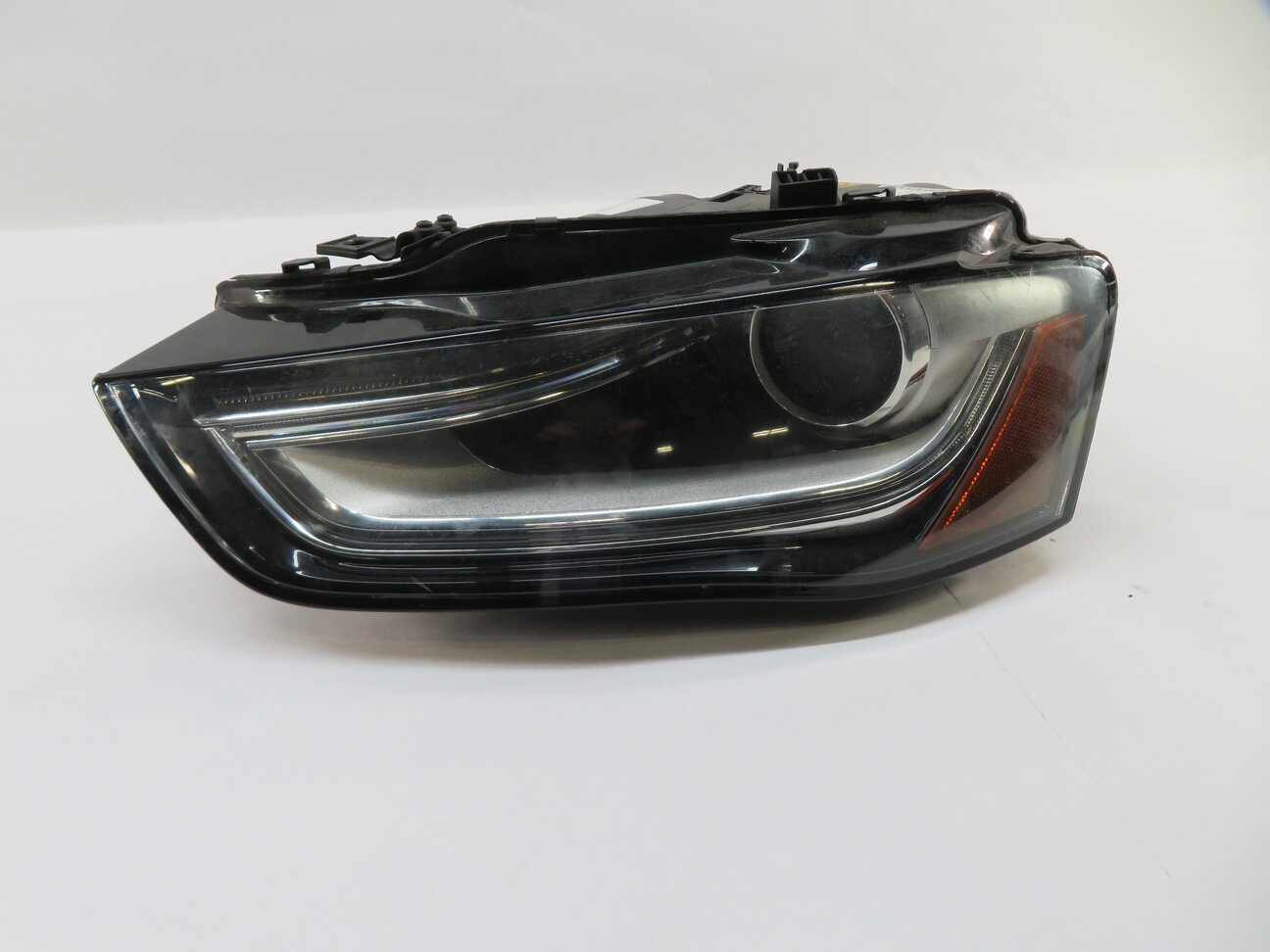 13-16 AUDI A4 S4 (B8 8K) LEFT DRIVER XENON HID HEADLIGHT LIGHT LAMP (NON AFS)