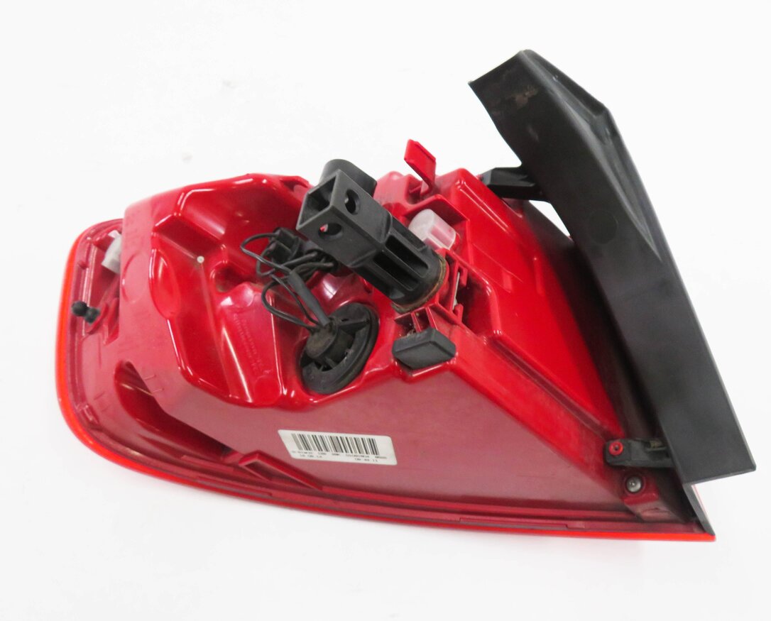 Thumbnail 7: 13-16 AUDI A4 S4 (B8 8K) RIGHT - QUARTER PANEL LED TAILLIGHT BRAKE LIGHT LAMP
