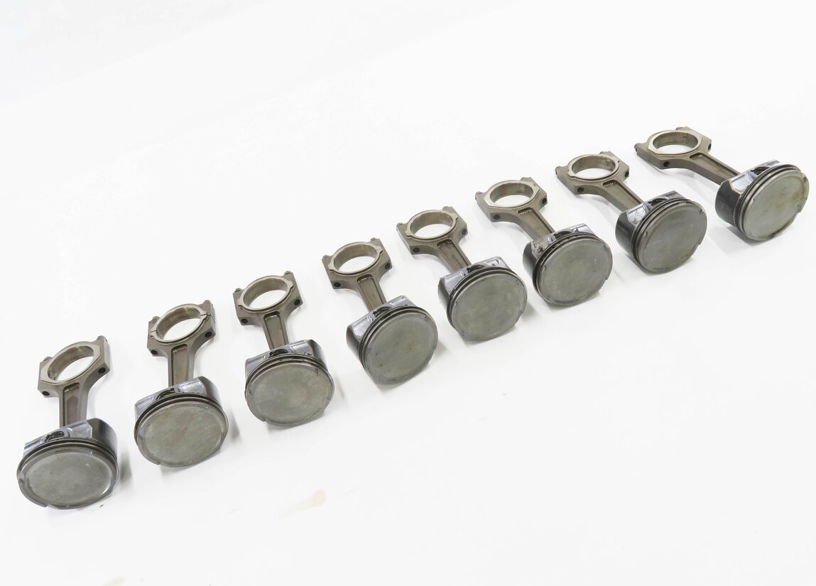 Thumbnail 1: 2005-2009 LR3 / RANGE ROVER SPORT (L320 L322) 4.4L V8 ENGINE PISTON w/ ROD SET-8