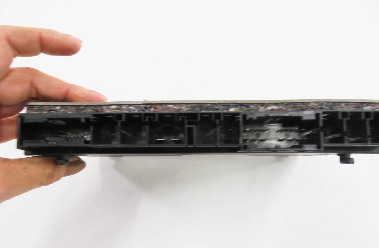 Thumbnail 6: 2008 BMW 535i (E60) LEFT FRONT DRIVER COMFORT SEAT CONTROL MODULE