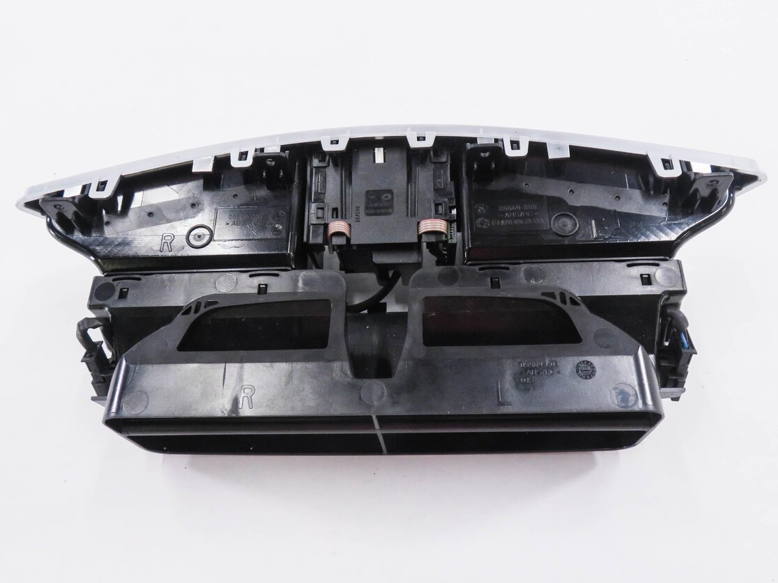Thumbnail 5: 2012 MERCEDES S550 (W221) CENTER DASH HEATER A/C AIR VENT w/ CLOCK