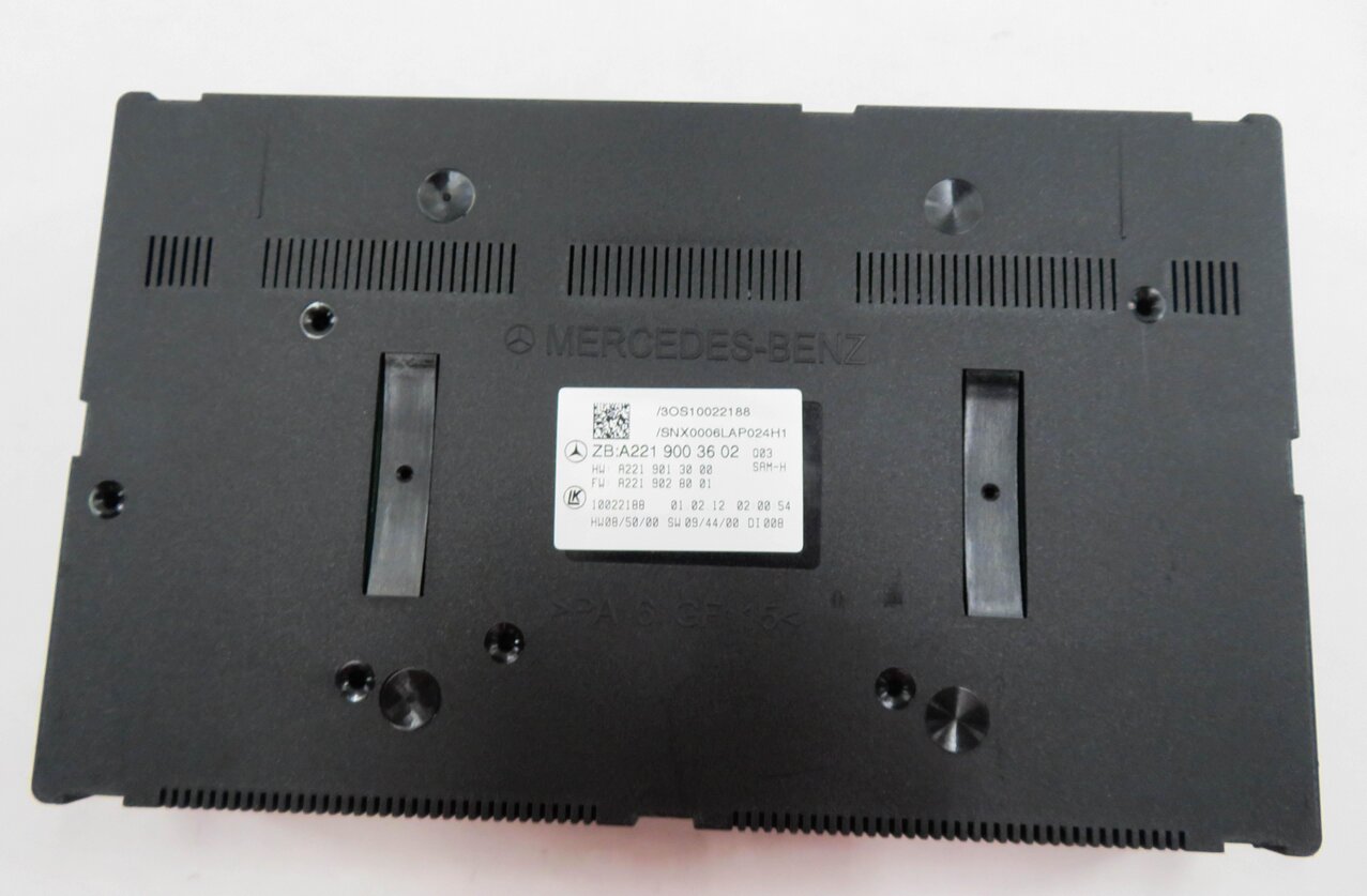 Thumbnail 5: 2012 MERCEDES S550 (W221) REAR TRUNK SIGNAL ACQUISITION CONTROL MODULE (SAM)