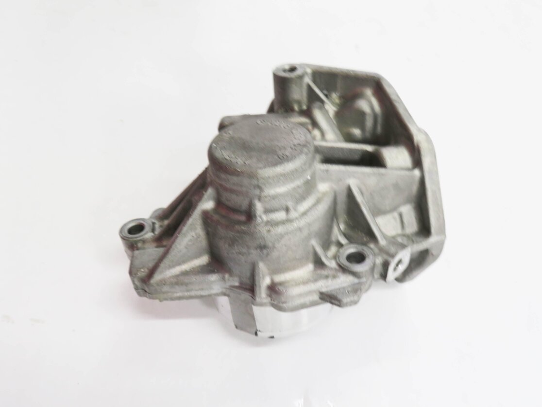 Thumbnail 4: 2012 MERCEDES S550 (W221) 4.6L M278 TWIN TURBO ENGINE - HPFP FUEL PUMP HOUSING