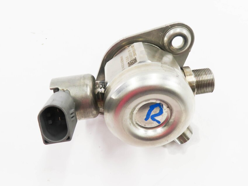 Thumbnail 3: 2011-2020 MERCEDES E500 E550 S600 SL450 SL550 GL550 - RIGHT MECHANICAL FUEL PUMP