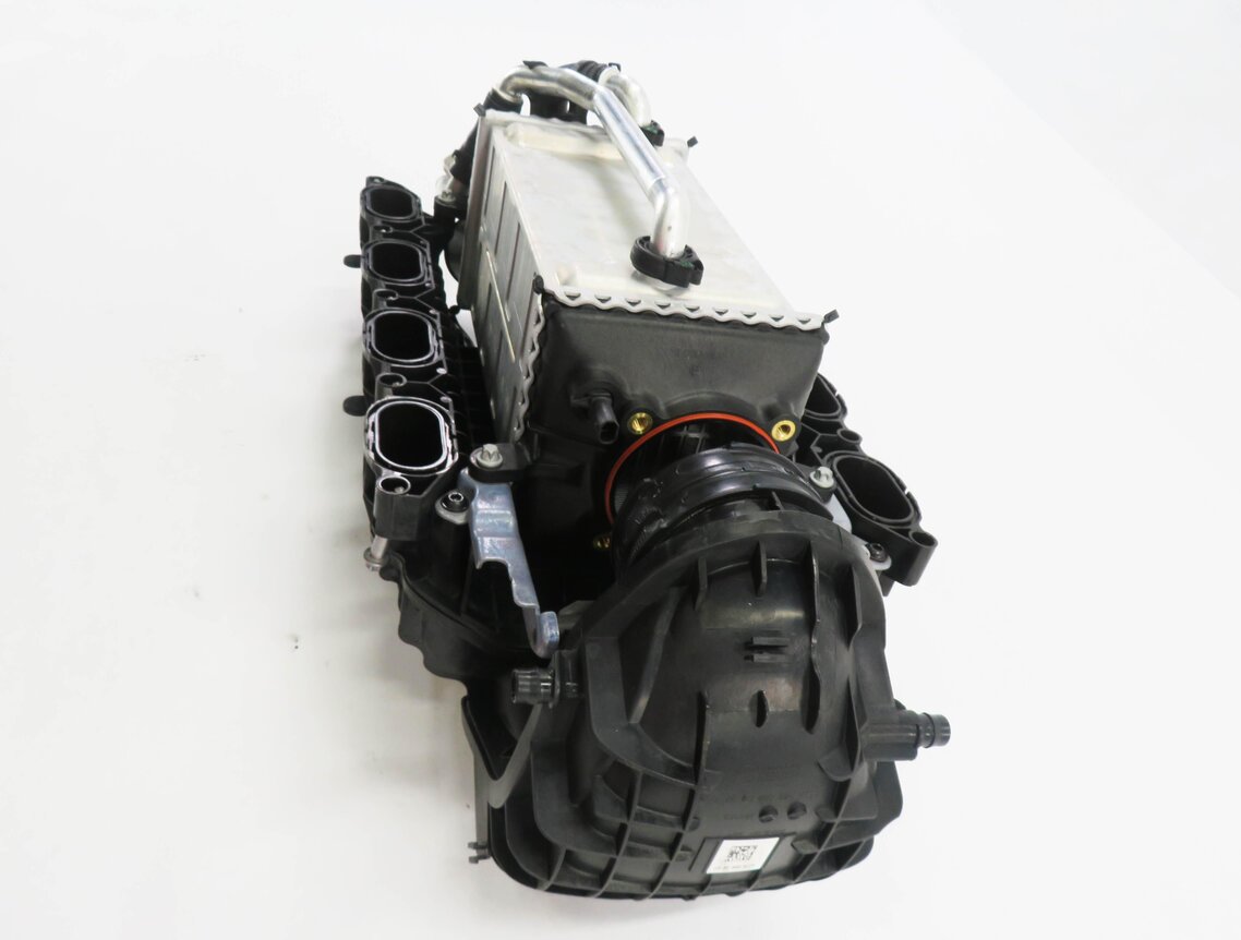 Thumbnail 4: 11-20 MERCEDES CL550 E550 GL450 GL550 GLS550 S550 SL550 - 4.6L INTAKE MANIFOLD