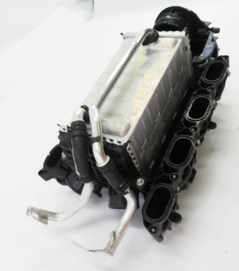 Thumbnail 5: 11-20 MERCEDES CL550 E550 GL450 GL550 GLS550 S550 SL550 - 4.6L INTAKE MANIFOLD
